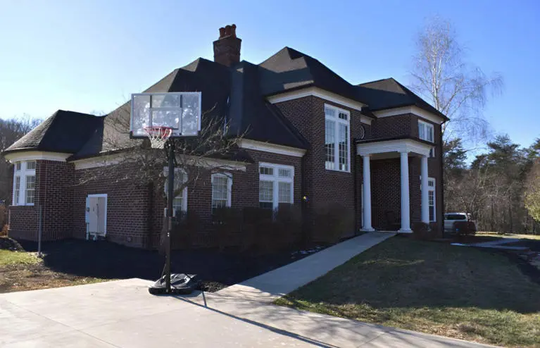 Hocking Manor