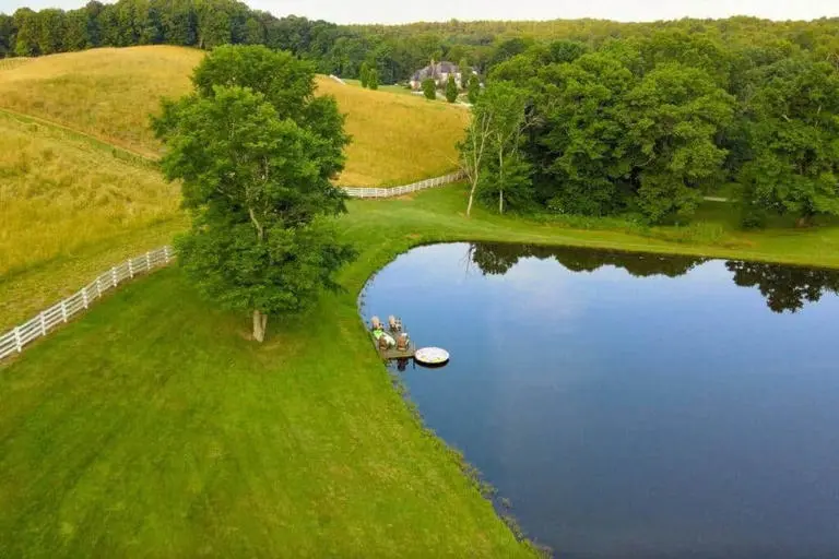 Hocking Manor
